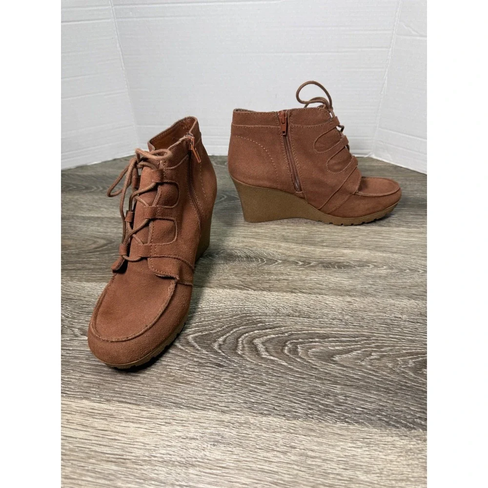 Nine West Womens Brown Suede Wedge Ankle Boots Lace Up Side Zip Lug Sole 9M